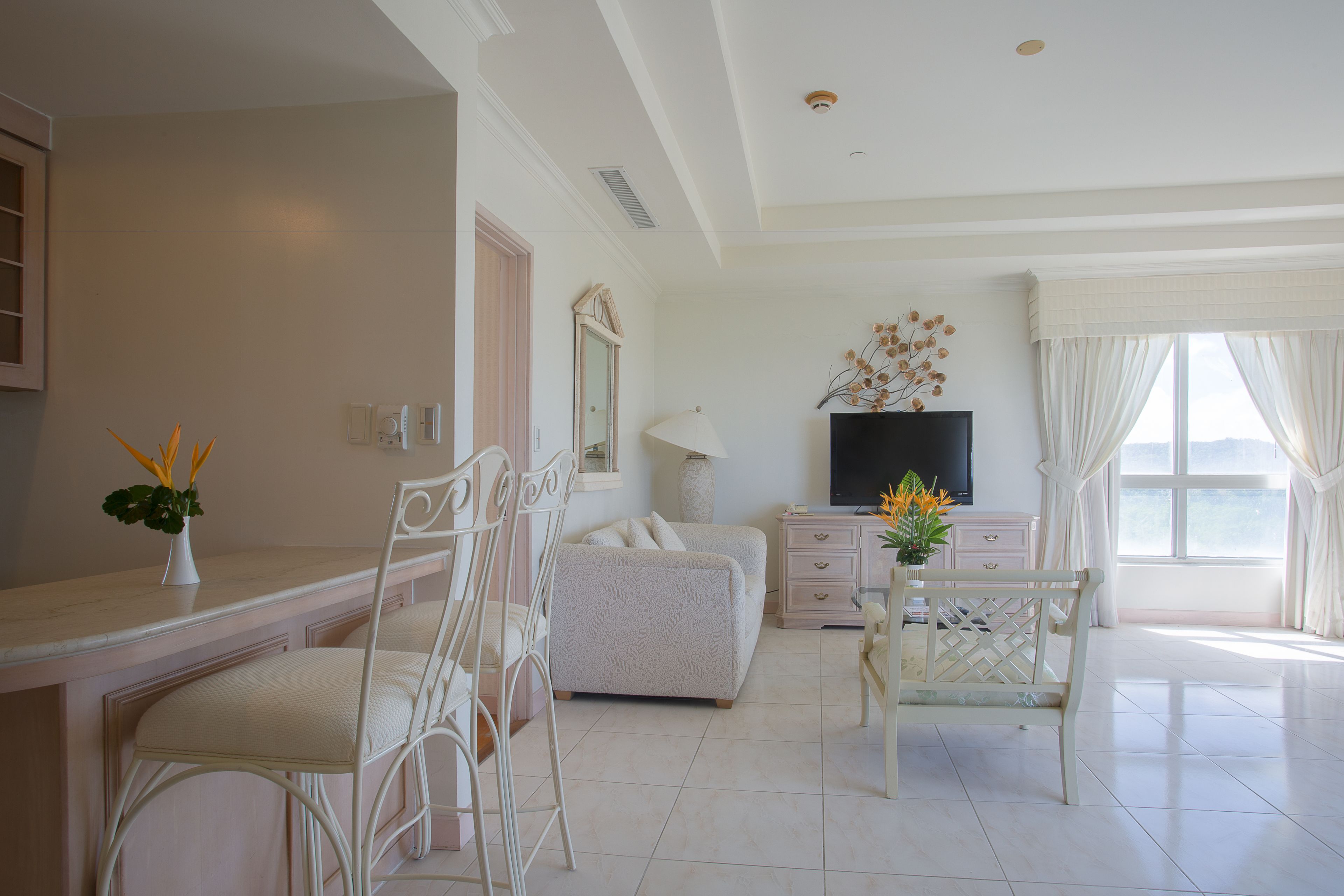 junior suite | minibar, in-room safe, desk, free cots/infant beds