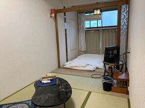 Japanese Style Twin Room with Shared Bathroom | Bed sheets - Beppu no OYADO Kagaya (Beppu)