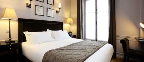 1 makuuhuone, ylelliset vuodevaatteet, minibaari, tallelokero huoneessa