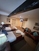 Habitación Deluxe con 1 cama doble o 2 individuales, baño privado