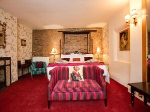 Superior Suite, Ensuite - The Rose and Crown Hotel (Wisbech)