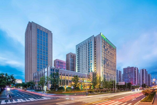 Exterior - Holiday Inn Chongqing University Town by IHG (Chongqing)