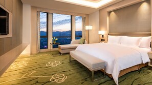Premium bedding, minibar, in-room safe, desk - Chongqing High-Tech Holiday Hotel (Chongqing)