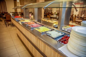 Free daily cooked-to-order breakfast - Rede Andrade Vivaldi (Foz do Iguaçu)