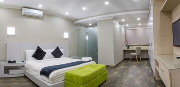 1 bedroom, in-room safe, desk, soundproofing