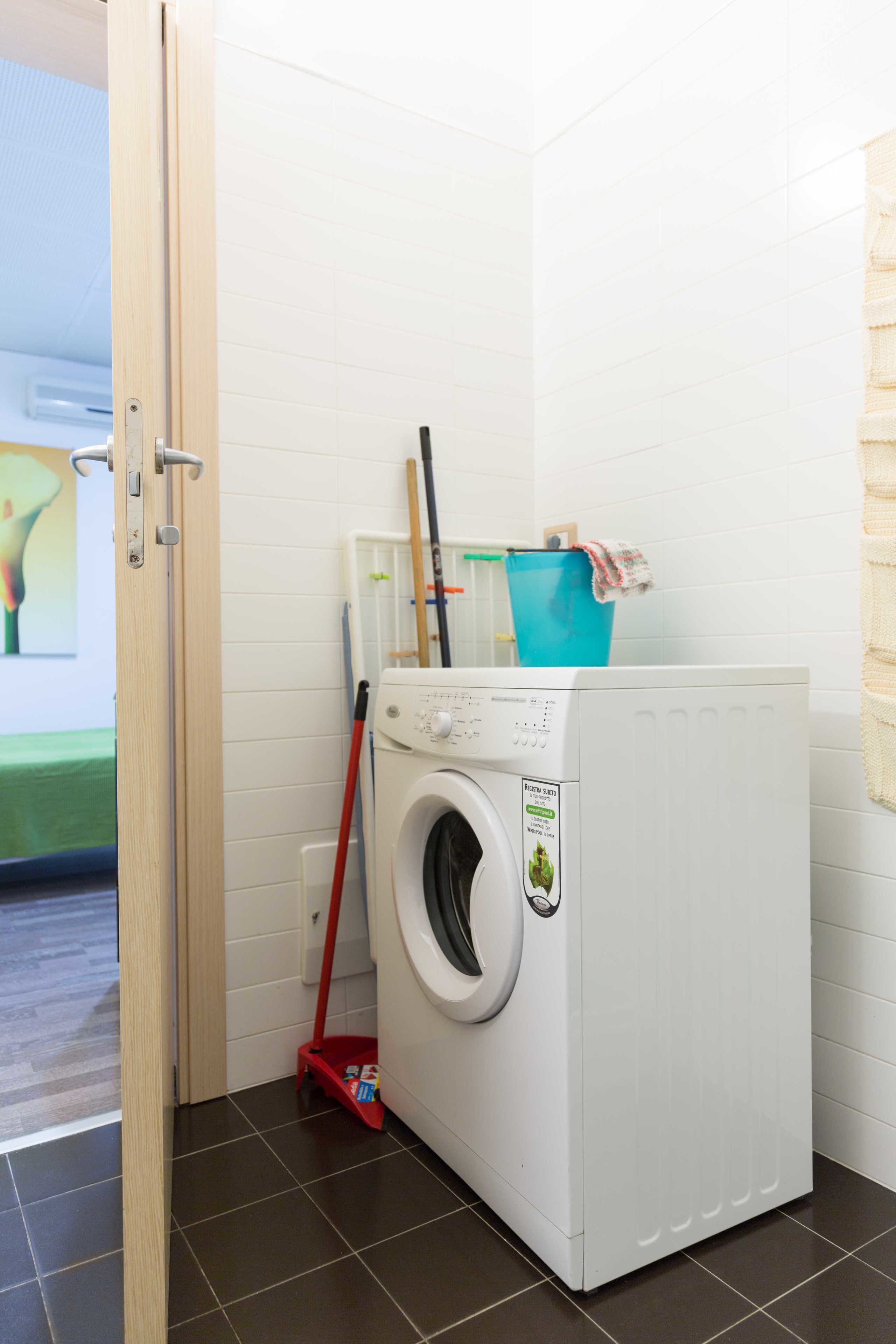 comfort studio, kitchen | bathroom amenities | shower, free toiletries, hair dryer, bidet