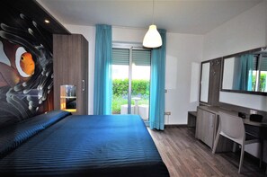 高級客房, 1 間臥室, 露台 | 迷你吧、房內夾萬、書桌、手提電腦工作空間