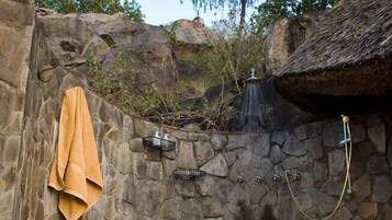 Cottage (Baobab Cottage) | Bathroom shower