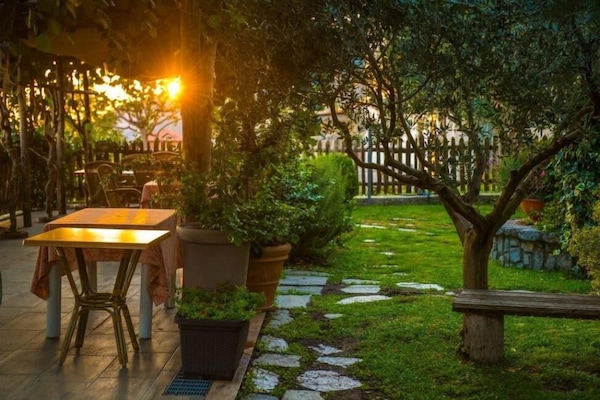 Lunsj og middag serveres, regionale retter