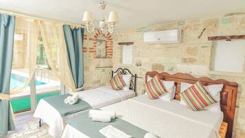 Ropa de cama de alta calidad y minibar