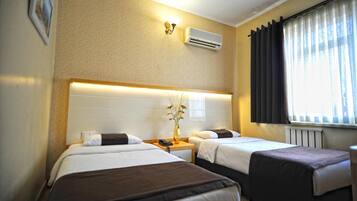 Double or Twin Room | Minibar, in-room safe, desk, soundproofing