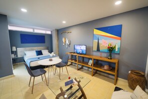 Ropa de cama de alta calidad y minibar 