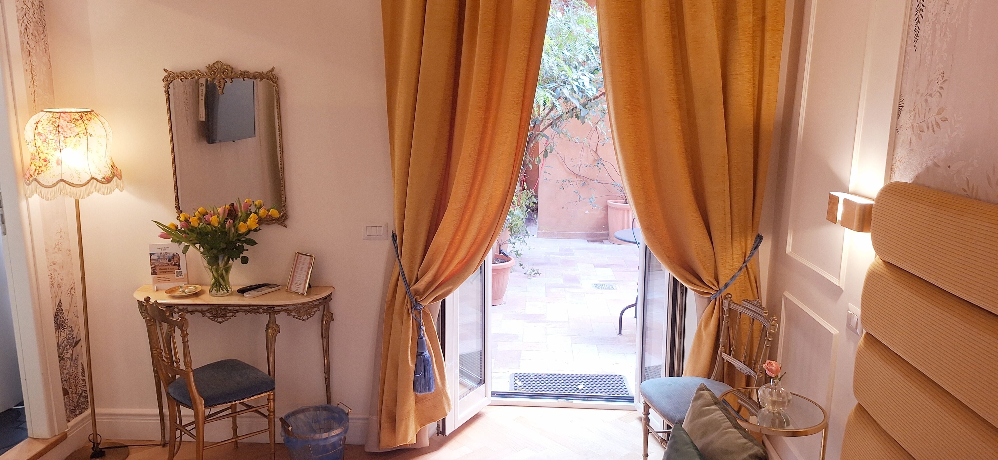 디럭스 더블룸, 테라스 | 고급 침구, 미니바, 객실 내 금고, 책상