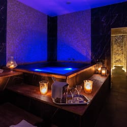 Bồn tắm spa riêng