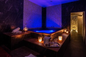 Private spa tub - Ingrami Suites (Rome)