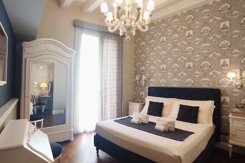 Habitación doble Deluxe | Ropa de cama de alta calidad y minibar