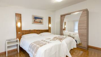 Chambre Standard Double ou avec lits jumeaux, vue montagne