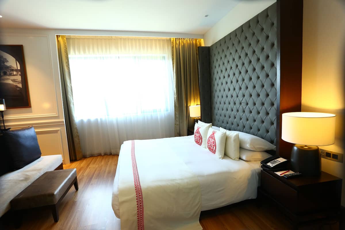 Minibar, in-room safe, desk, soundproofing