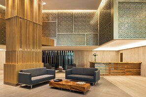 Lobby sitting area - Oasia Suites Kuala Lumpur (Kuala Lumpur)