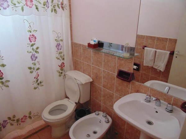 Bathroom - RUMEL Quimey Quipán (Puerto Madryn)