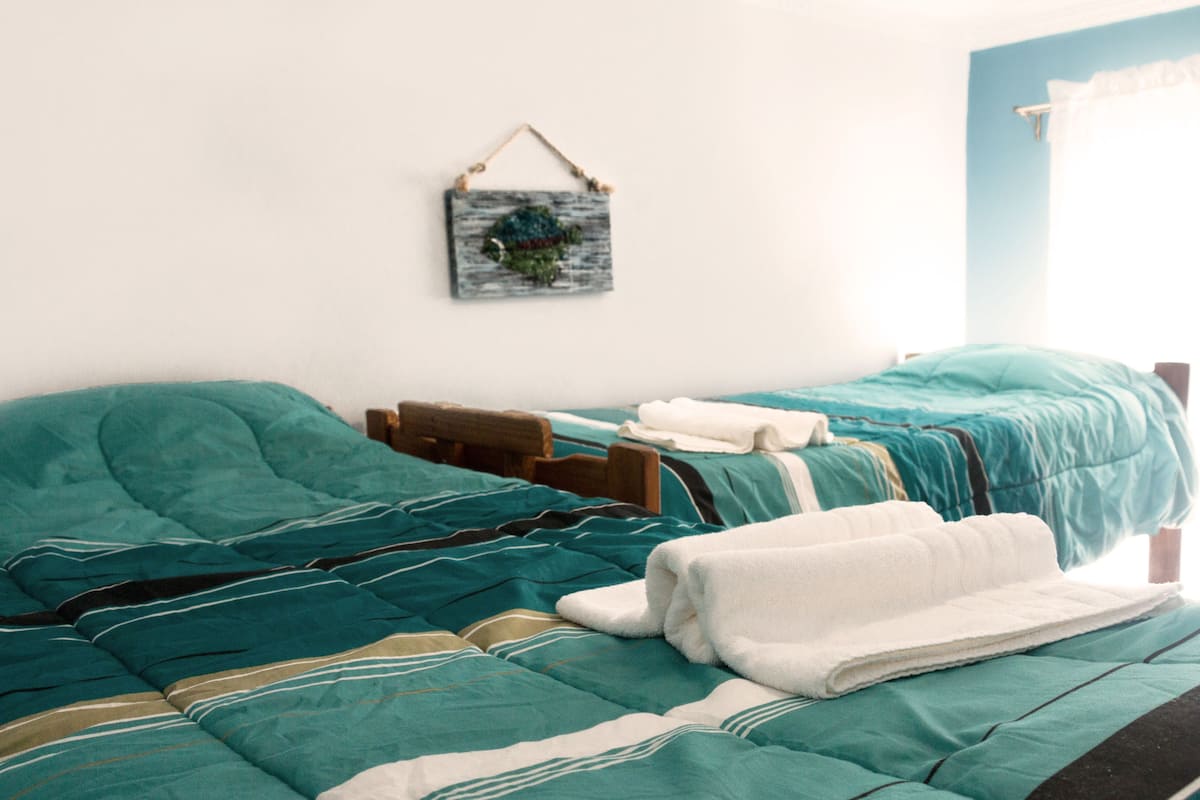Habitación superior, 5 habitaciones | Escritorio, camas extra, wifi gratis y ropa de cama