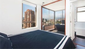 Appartement, 2 chambres | Coffres-forts dans les chambres, fer et planche à repasser