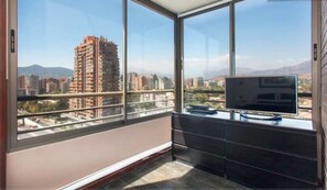 อพาร์ทเมนท์, 2 ห้องนอน | ห้องนั่งเล่น | ทีวีจอแบน