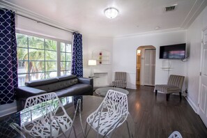 TV de tela plana 32 polegadas com canais a cabo, TV