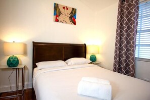 1 dormitorio, caja fuerte, escritorio