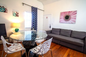 Comfort Apartment, 2 Bedrooms | In-room dining - Hispaniola Apartments Part of the Oasis Casita Collection (Miami Beach)
