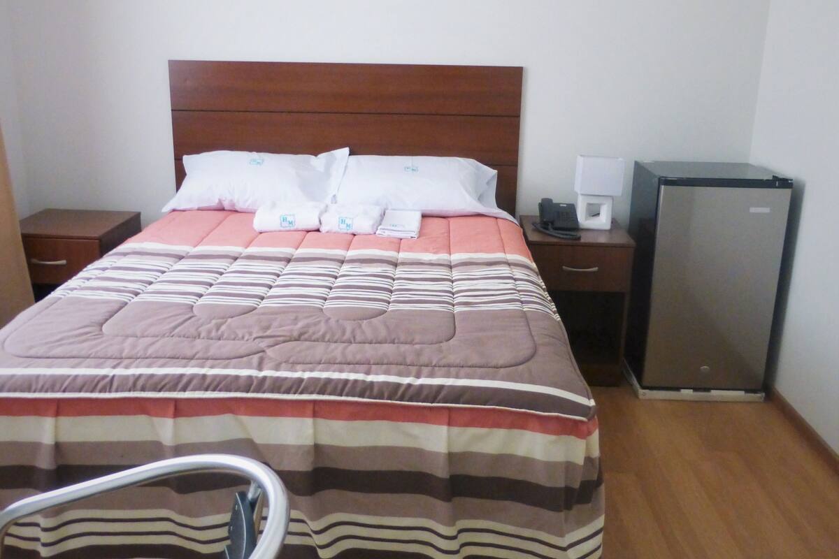 Single Room, Private Bathroom | Minibar, in-room safe, rollaway beds, free WiFi
