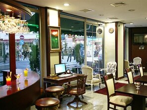 Bar (en la propiedad)