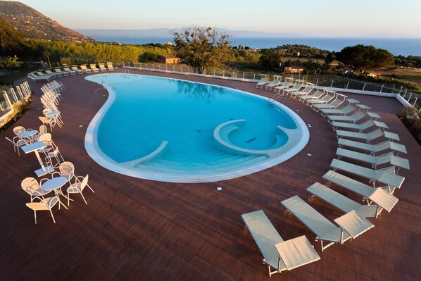 Outdoor pool - Residence Luzia by Marinella (Ricadi)