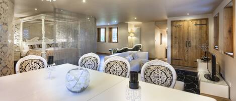 1 Schlafzimmer, Zimmersafe, individuell dekoriert