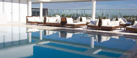 Outdoor pool, pool loungers