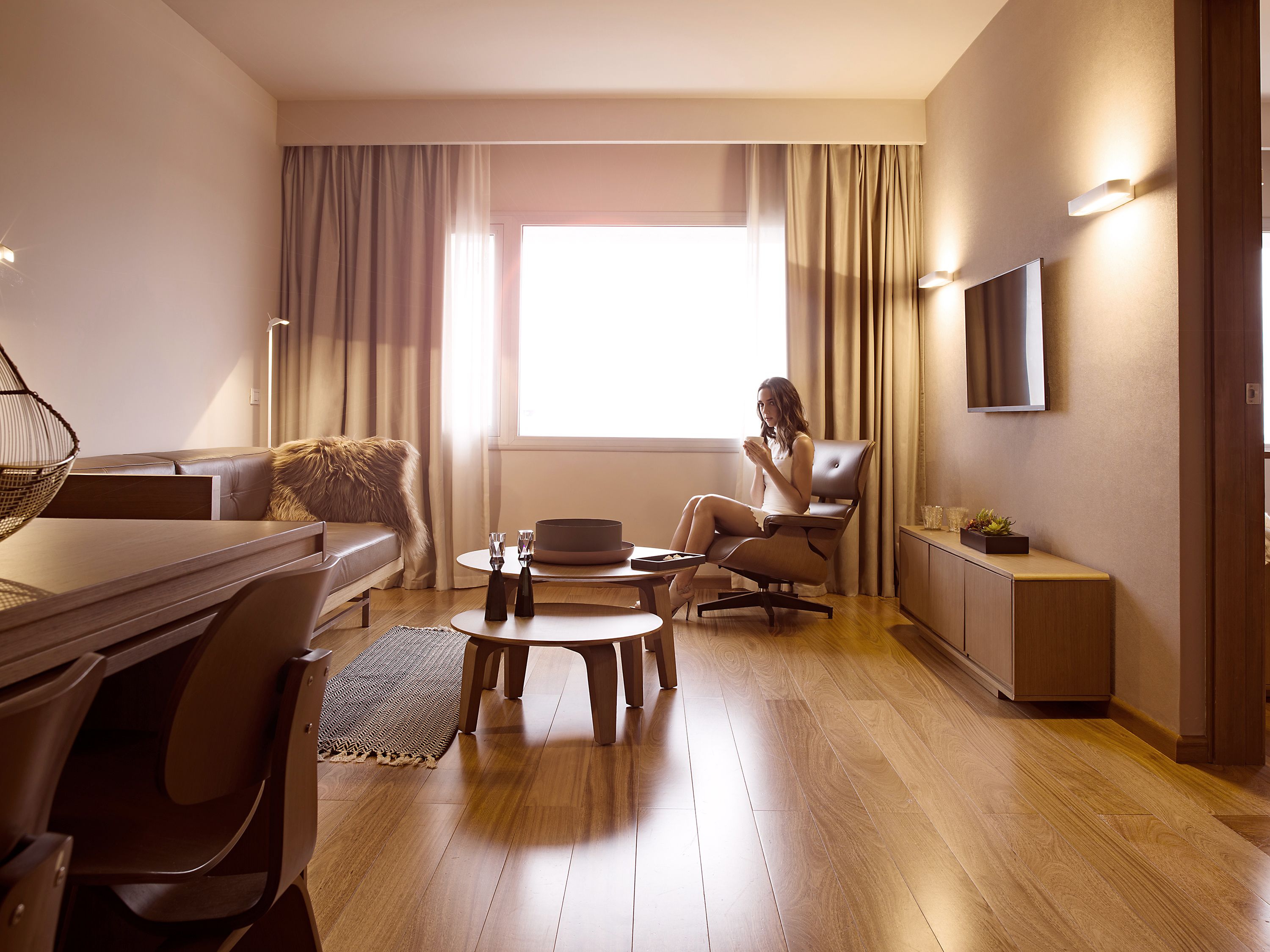 42-inch led tv with cable channels, tv