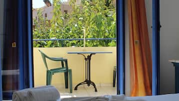 Iron/ironing board, free WiFi