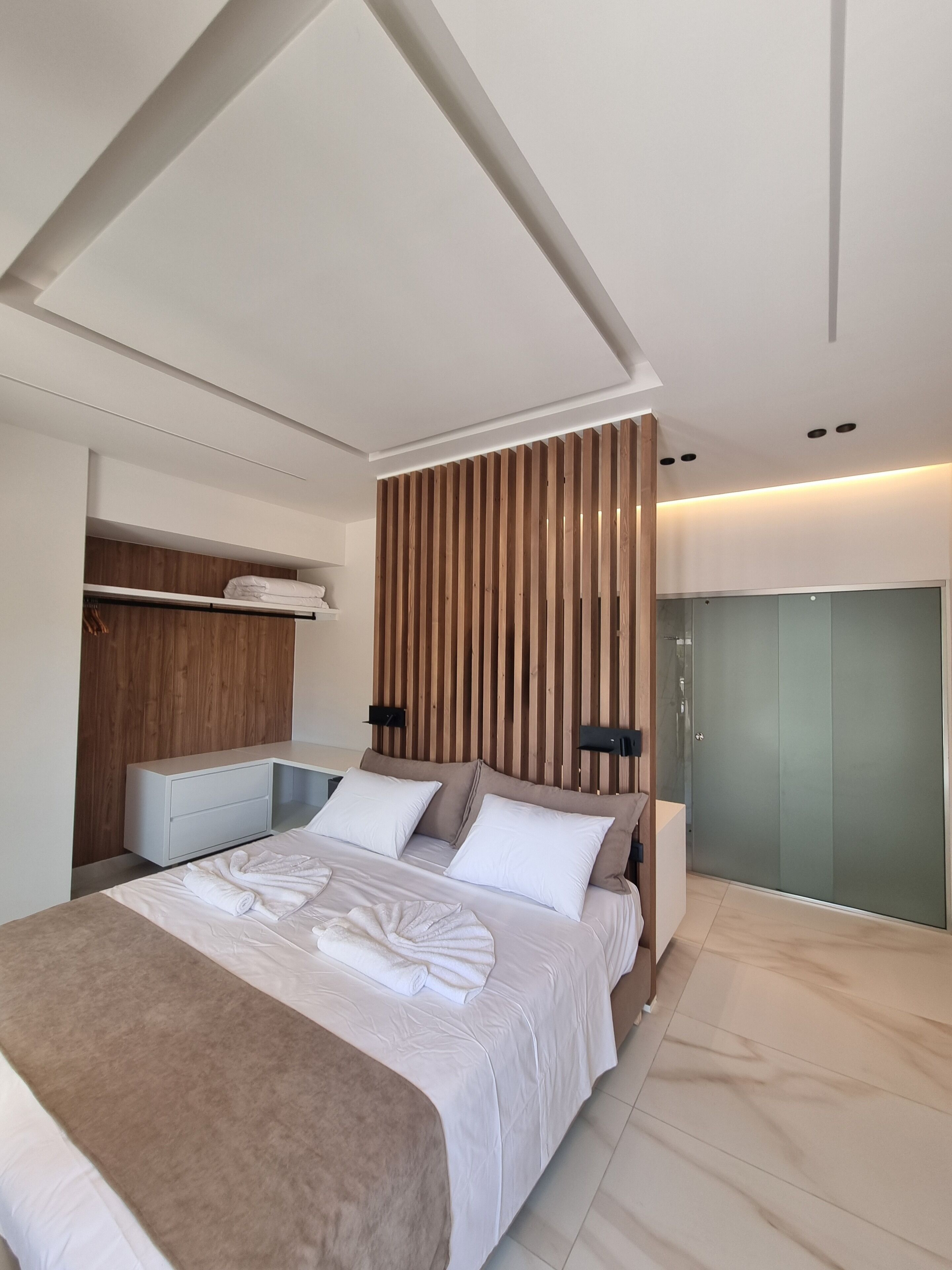 Tabla de planchar con plancha y wifi gratis 