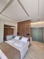 Iron/ironing board, free WiFi