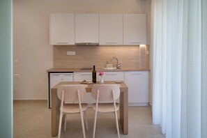 Private kitchen - Papadakis Apartments (Apokoronas)