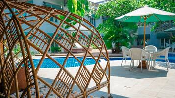 Tempat makan outdoor
