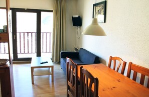 Living area - LCB Apartaments Pie de Pistas (Pas de la Casa)
