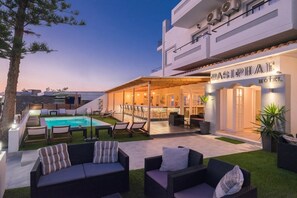 Outdoor dining - Pasiphae (Heraklion)