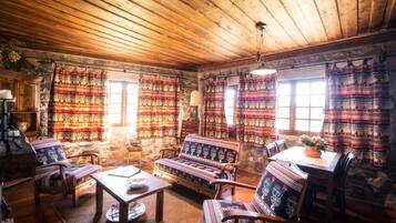 Apartment, 2 Bedrooms | Living area