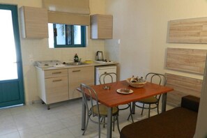 Dining - Triantafillas Apartments (Rhodes)