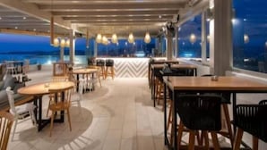 Dining - Sunsetview (Paros)