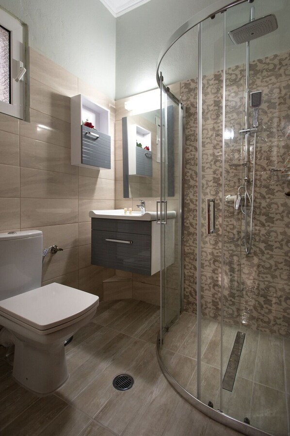 Bathroom - Villa Eleni (Corfu)
