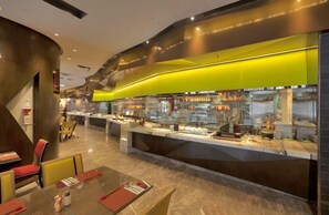 Dining - Crowne Plaza Kowloon East (Sai Kung)