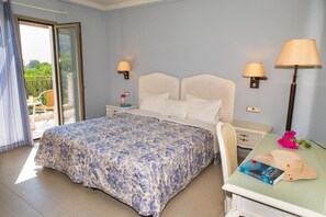 Room - Efrosini Village (Kefalonia)