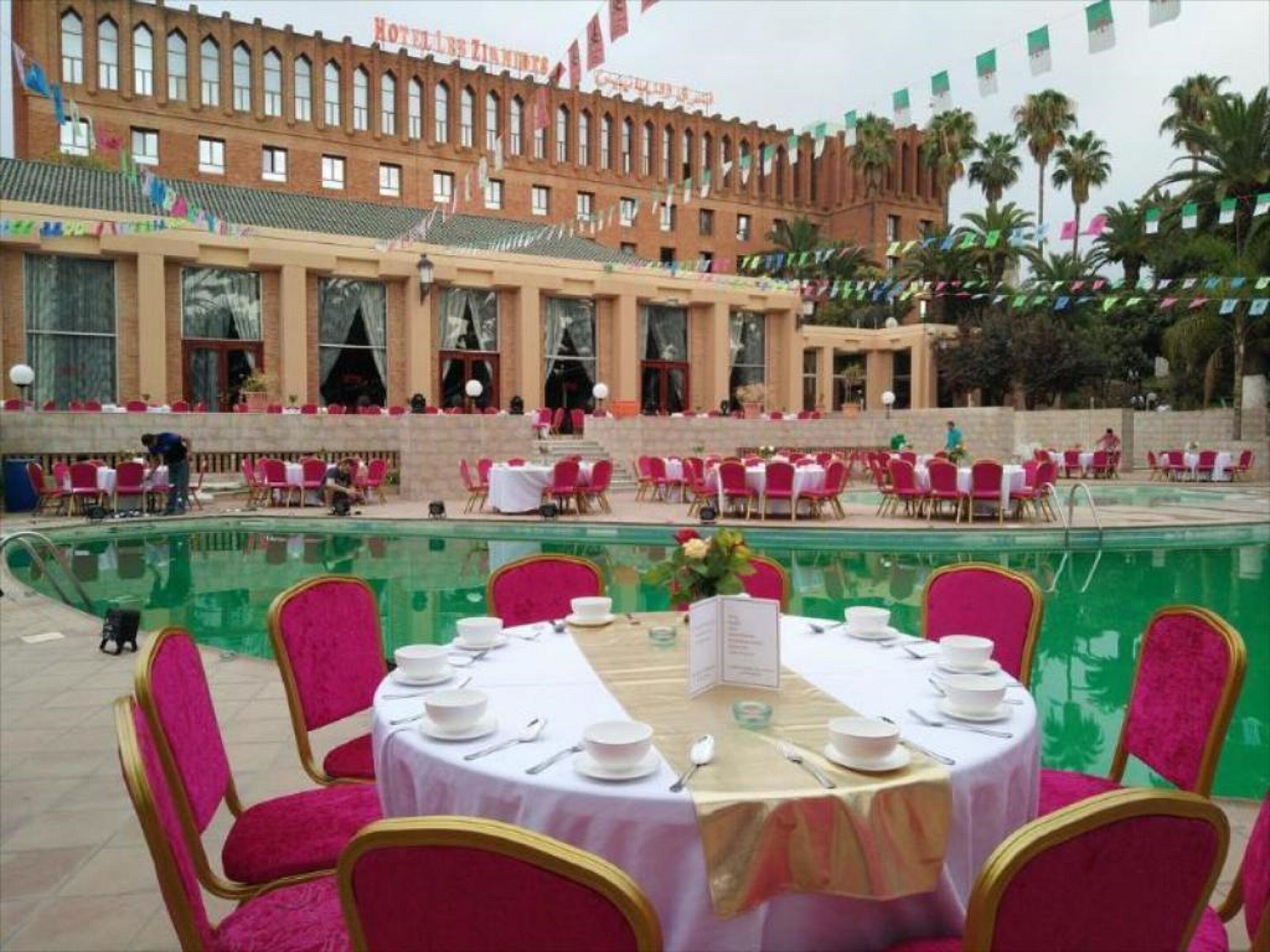 Breakfast, lunch, dinner served; local and international cuisine 